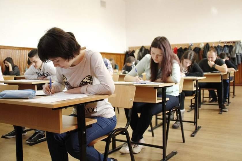 Peste 150 de mii de elevi încep astăzi Evaluarea Naţională, cu proba de Limba şi literatura română