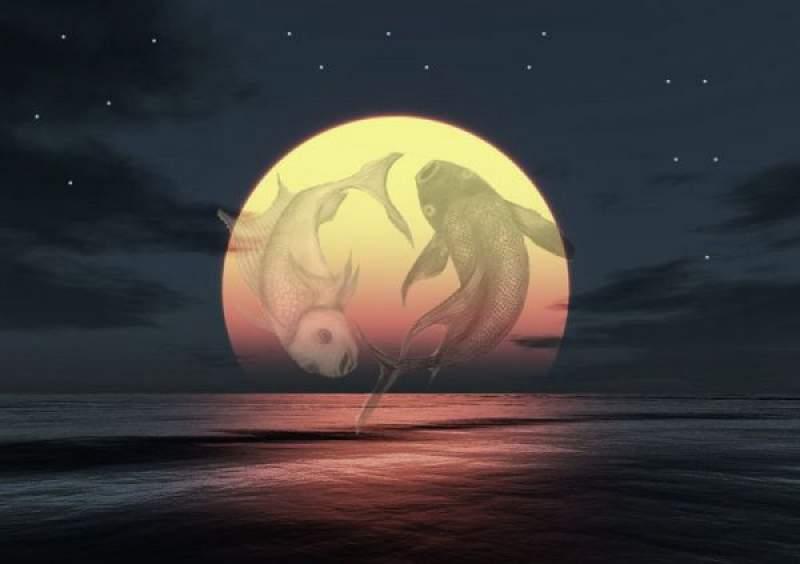Horoscop de weekend 21- 23 iunie. Luna în Pești aduce schimbări în dragoste
