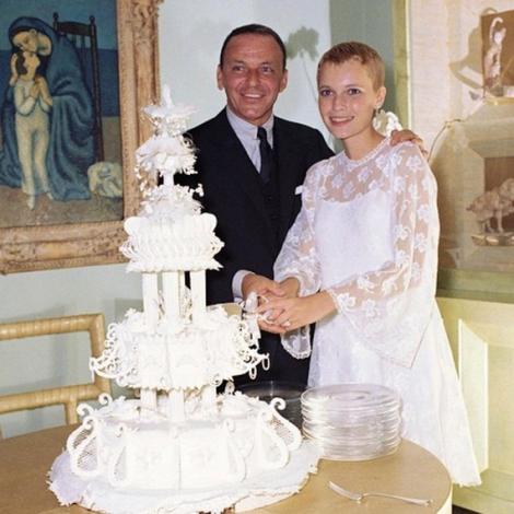 Rochia de mireasă purtată de Mia Farrow la nunta cu Frank Sinatra, cea mai frumoasă din lume?