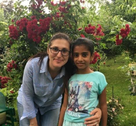Sorina, fetiţa din Baia de Aramă adoptată de o familie de români din SUA, a părăsit ţara