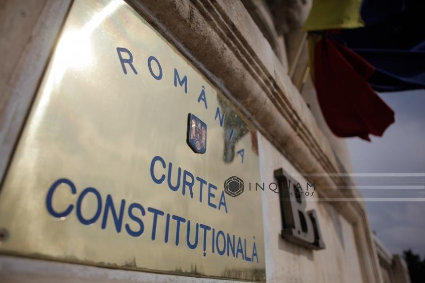 Curtea Constituţională continuă deliberările privind sesizările depuse de PNL, USR şi de şeful statului la legile de modificare a codurilor penale