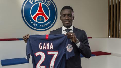 Senegalezul Idrissa Gueye a semnat pe patru ani cu Paris Saint-Germain