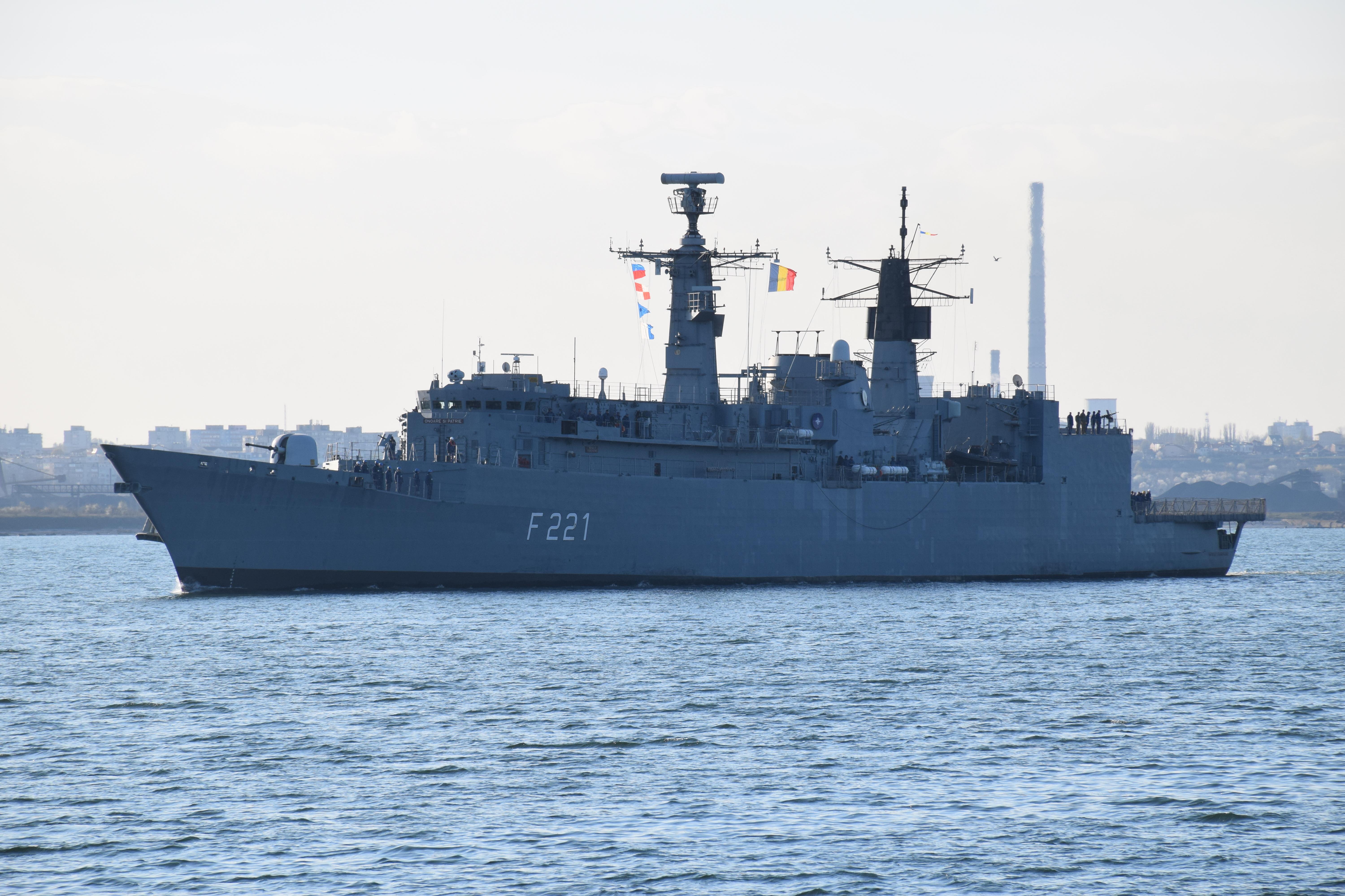 Fregata "Regele Ferdinand" va fi integrată într-o grupare navală NATO şi va participa la un exerciţiu multinaţional în Marea Neagră