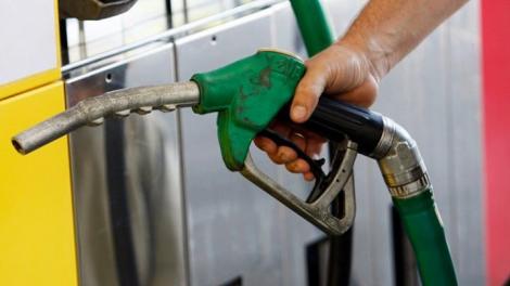 Consiliul Concurenţei anunță că majorările preţurilor la carburanţi trebuie afişate simultan de toţi operatorii