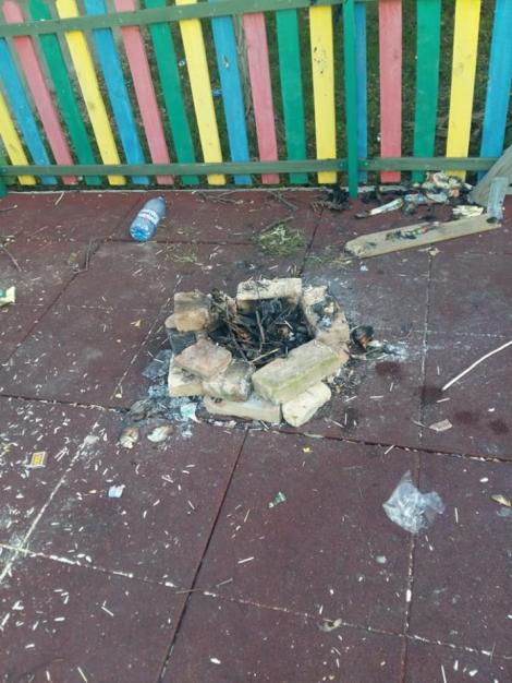 Foc de tabără într-un loc de joacă din Slatina: „Ce s-a întâmplat acolo nu mai e nesimțire, e mult mai mult“