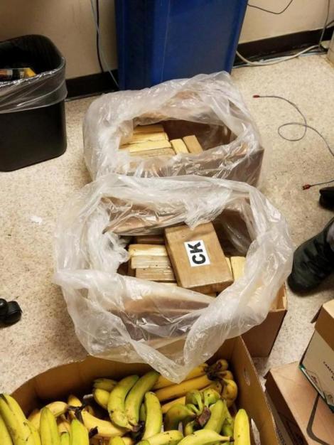 Scandal monstru după descoperirea făcută în cutiile de banane din trei magazine ale unui lanţ de supermarket-uri