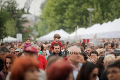 Populaţia României a scăzut cu 125.500 de persoane anul trecut, din cauza declinului demografic şi a emigraţiei. România avea 19,4 milioane de locuitori la 1 ianuarie 2019