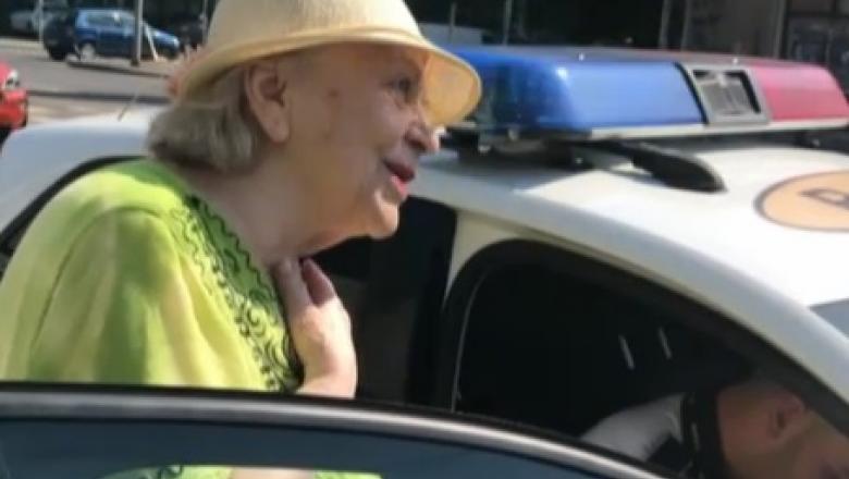 Amendată că a traversat strada prea lent: "Domnul meu, sunt bătrână, nu am putut mai repede!" Video