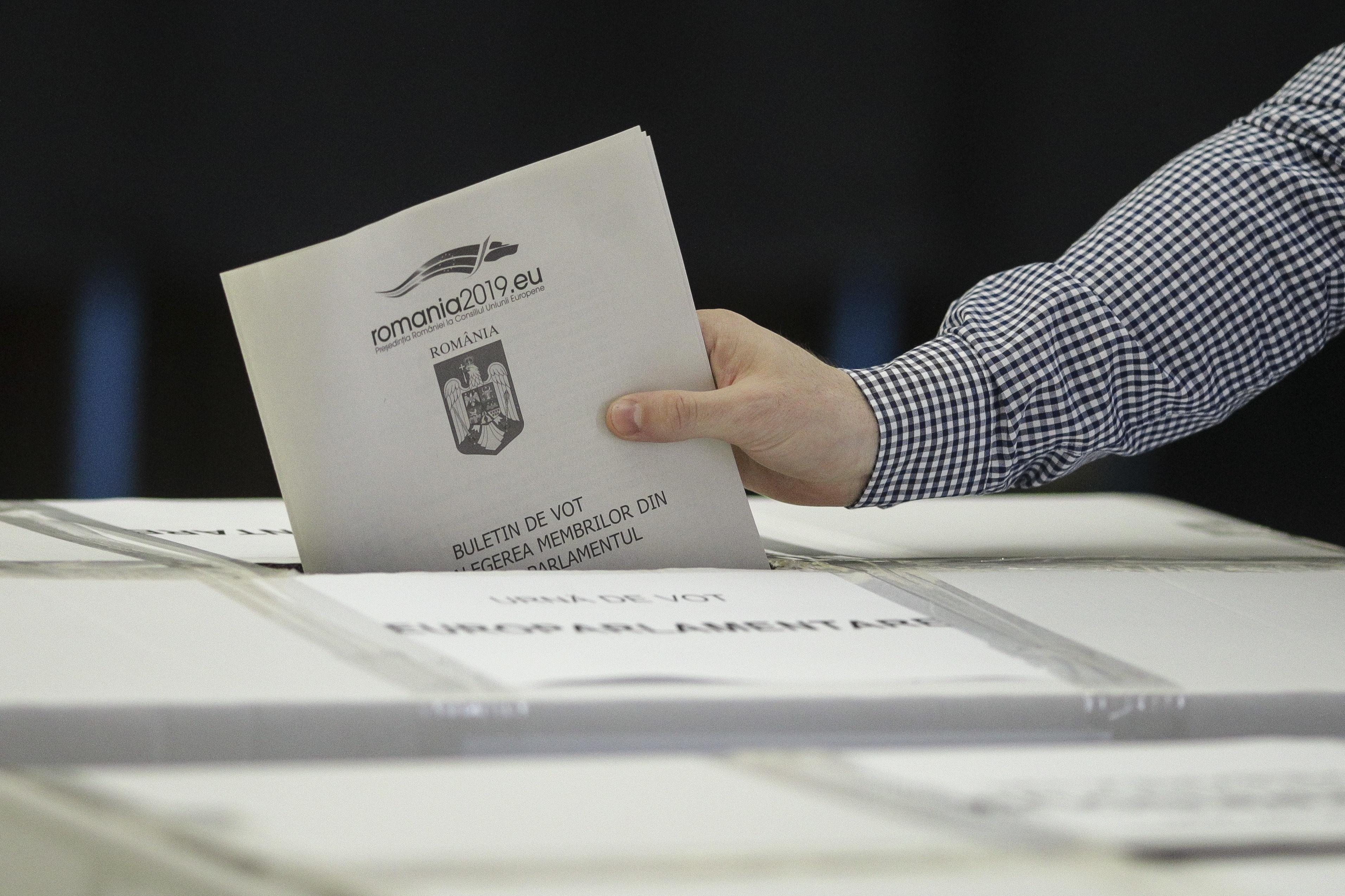 Autoritatea Electorală a demarat acţiunea de evaluare a înregistrărilor pentru alegerile prezidenţiale şi de estimare a numărului necesar de secţii de votare; datele vor fi transmise MAE până în 18 septembrie