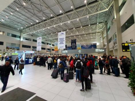 Alertă în România! Pasager suspect de coronavirusul din China, identificat pe aeroportul Otopeni din București