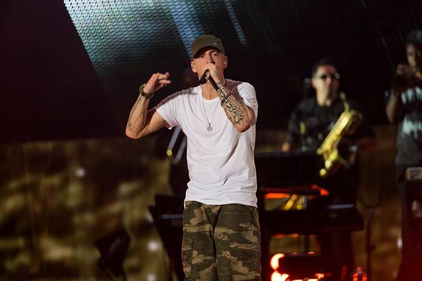 Eminem face istorie în topul american al albumelor: Al zecelea disc consecutiv pe primul loc