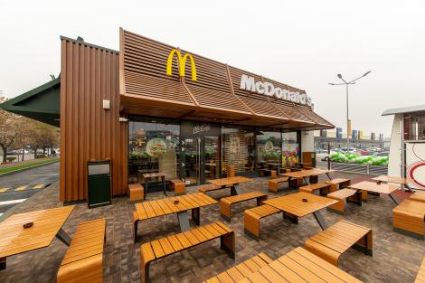 McDonald’s investeşte 80 de milioane de lei în România în acest an, urmând să deschidă opt restaurante noi în ţară