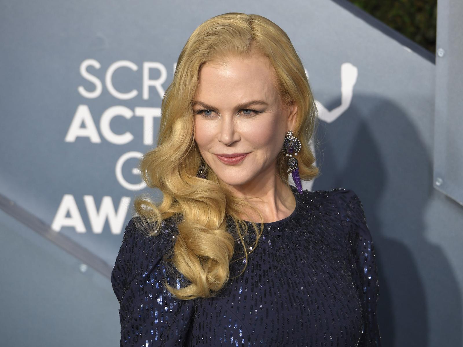 Abdomenul și talia lui Nicole Kidman la 53 de ani, după o naștere. Puține femei arată ca ea
