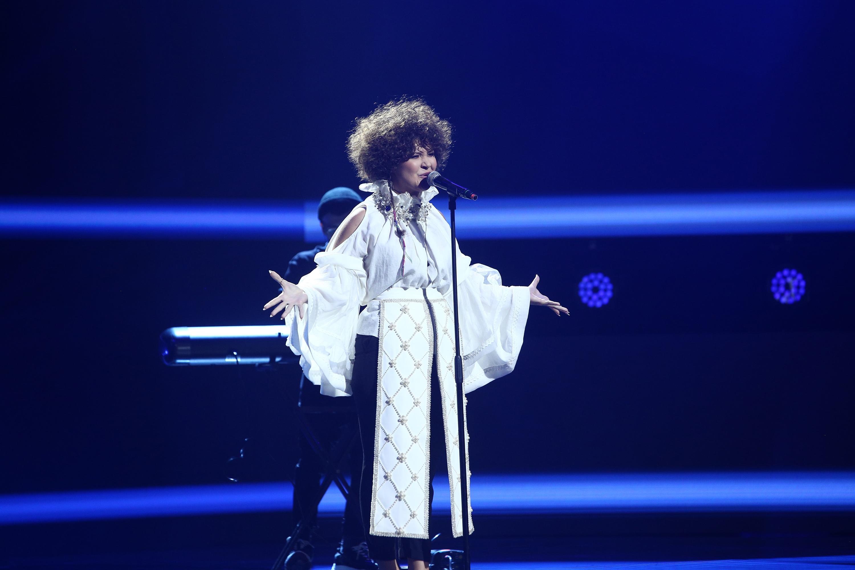 X Factor 2020. Alina Dincă, spectacol total pe acordurile piesei "Omule, deschide ochii", în etapa Duelurilor
