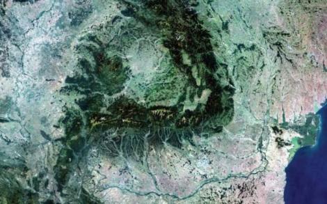Imagine rară cu România vâzută din spațiu. Fotografia a fost realizată  de un satelit