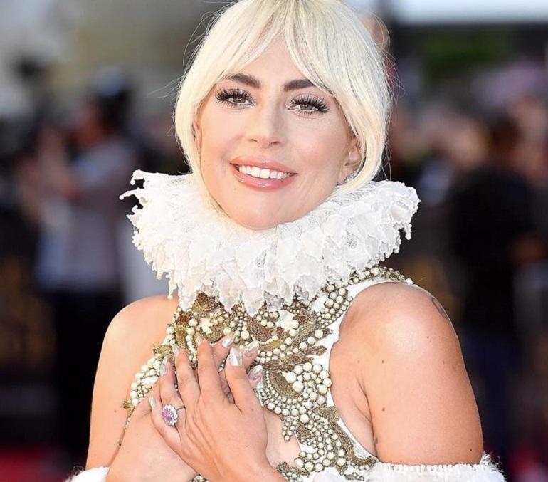 Lady Gaga a anunţat lansarea primul material de studio de la coloana sonoră a filmului „A Star is Born”