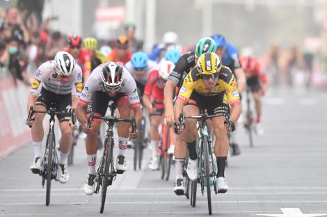 Ultimele etape ale Turului ciclist al Emiratelor Arabe Unite, anulate după ce doi italieni au fost găsiţi infectaţi cu Covid-19