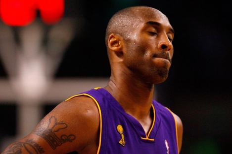 Amprentele palmelor lui Kobe Bryant vor fi vândute la o licitaţie în Beverly Hills