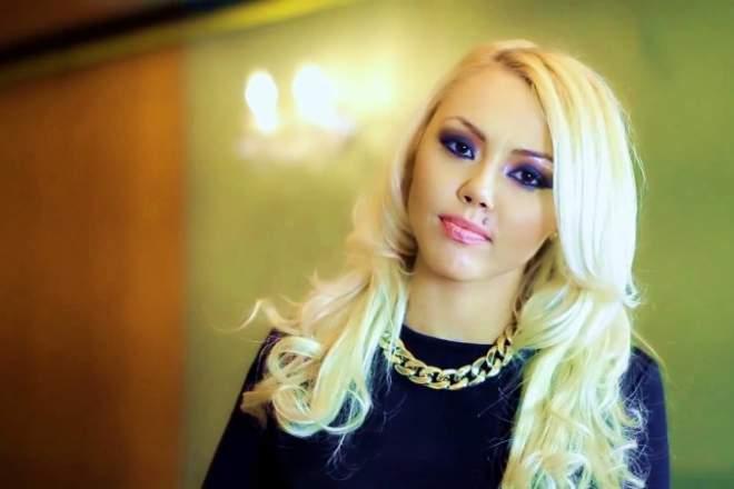 Denisa Manelista Imagini Cu PuÈin Timp Inainte De A Afla CÄ Este Pe Moarte Cum ArÄta Artista Antena 1