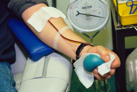 Un donator de sânge a fost depistat cu COVID-19, la Centrul de Transfuzii București. Ce s-a întâmplat cu sângele recoltat de la pacient?
