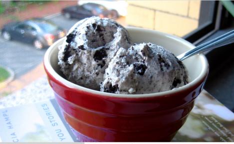 Cum îți faci propria înghețată McFlurry acasă. Rețeta simplă cu doar 3 ingrediente!