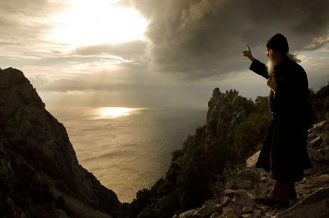 Sfântul Munte Athos, tragedie fără precedent! Mănăstirile sunt puternic afectate! Ce au fotografiat pelerinii