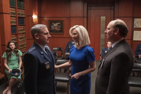 Lisa Kudrow şi Steve Carell, în serialul „Space Force”, lansat de Netflix la finalul lunii mai