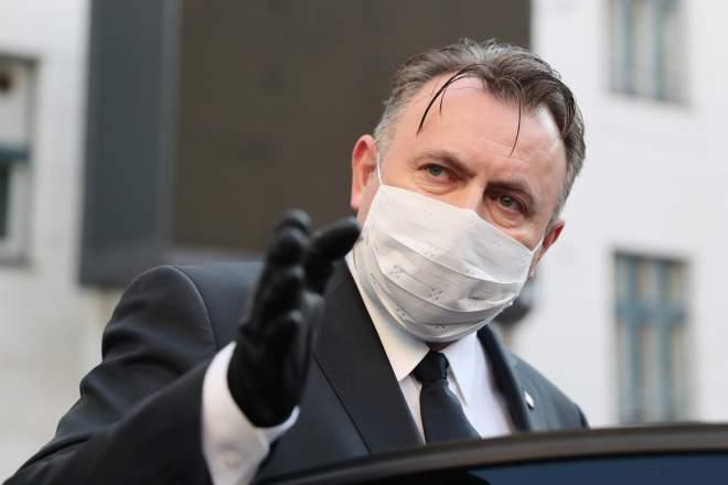 Când vom renunța la masca de protecție? Declaraţia ministului Sănătății, Nelu Tătaru: „Atunci vom ajunge la o viață cvasi-normală"