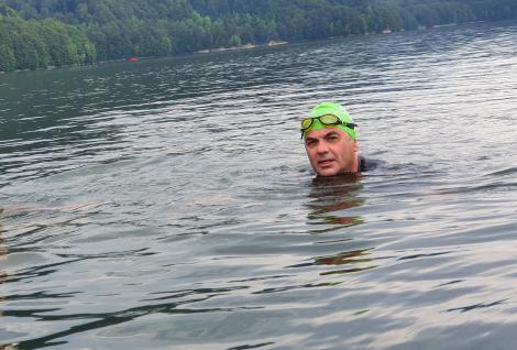 Mihai, Badea barajelor. Șapte lacuri în patru ani. Înot. 273 km! ”Nu uitați, niciodată, că apa înseamnă viață!”