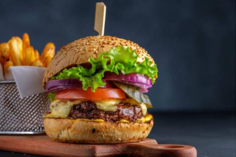 Rețeta senzațională de burger propusă de Chef Scărlătescu
