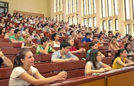 Cum va începe noul an universitar în România. Scenariile luate în calcul de autorități 