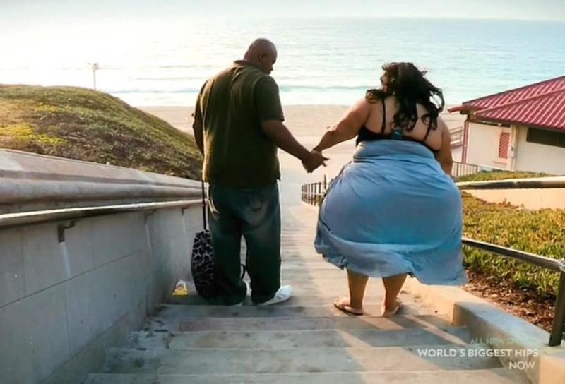 Mikel Ruffinelli este mândră de șoldurile sale ce au aproape doi metri și jumătate diametru 