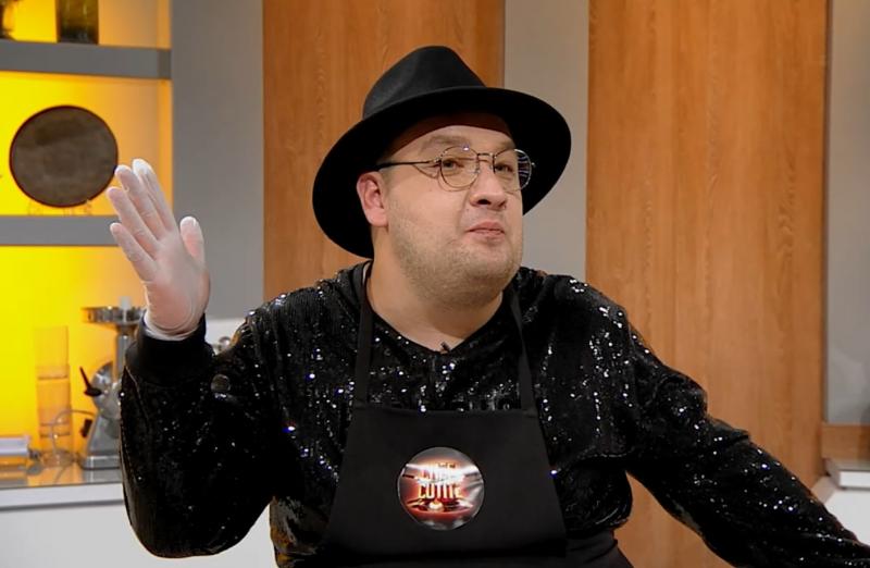 Răzvan Babană gătind la „Chefi la cuțite”
