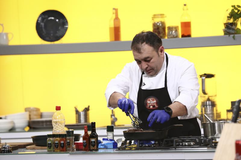 Niculae Cioban gătind la Chefi la cuțite