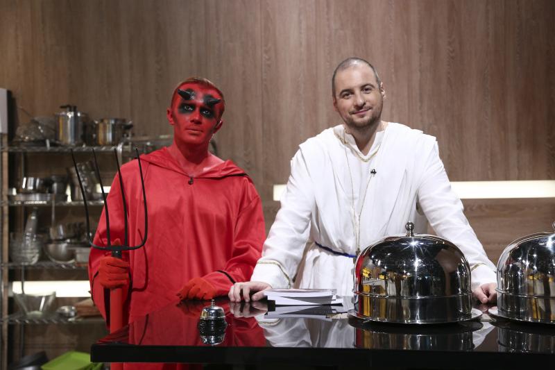 Ionuț Rusu și Andrei Ciobanu la „Chefi la cuțite”, deghizați în Dumnezeu și Satana