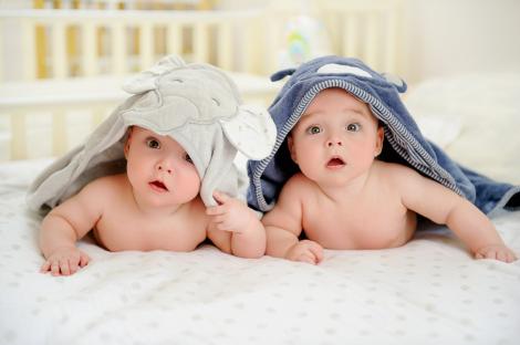 De ce se nasc acum mai mulți copii gemeni decât oricând altcândva în istorie. Explicația la care nu te-ai fi așteptat