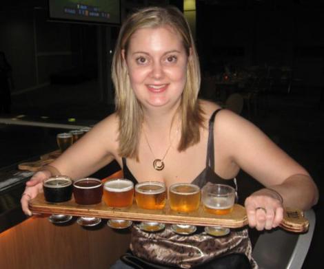 Samantha Hoult bea 12 beri și un litru de vodkă pe zi atunci când medicii i-au zis că va muri. Cum arată acum