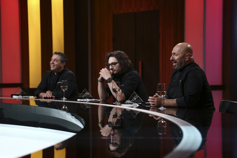 Sorin Bontea, Florin Dumitrescu și Cătălin Scărlătescu, la masa jurizării