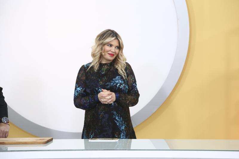 gina pistol in bucataria emisiunii chefi la cutite