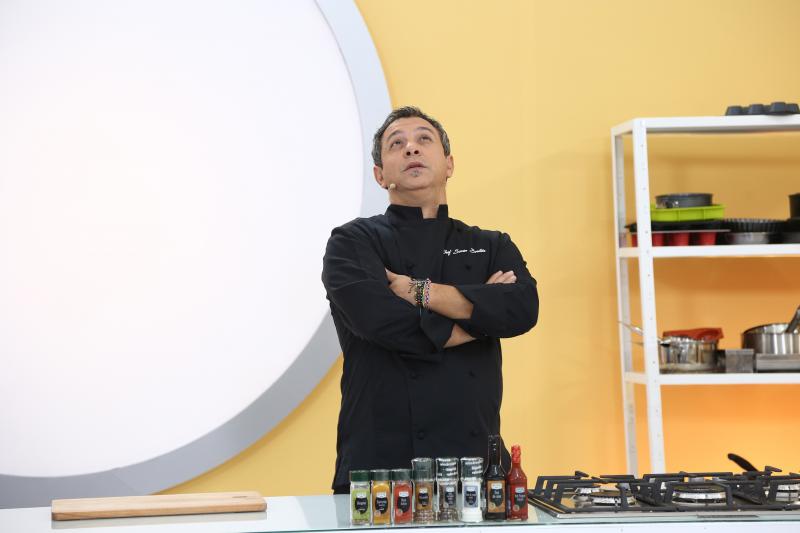 Sorin Bontea în bucătăria Chefi la cuțite