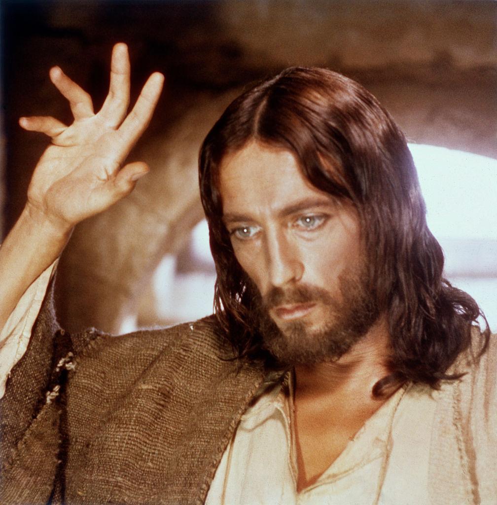 Relative size unit Evaporate Actorii care au pierdut rolul lui Iisus din Nazareth în fața lui Robert  Powell. Mari nume au fost la un pas să fie protagoniștii | Antena 1