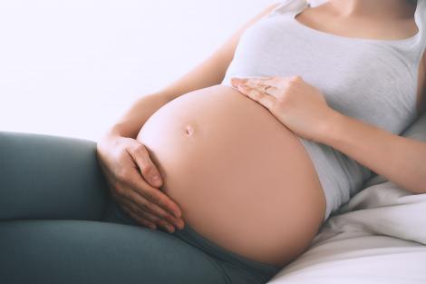Rebecca Roberts a rămas însărcinată în timp ce era deja însărcinată. Al doilea copil a fost văzut pe ecografie târziu. Fenomen rar