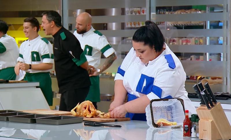 Gabriela Porumbel la proba de îndemânare de la „Chefi la cuțite” 