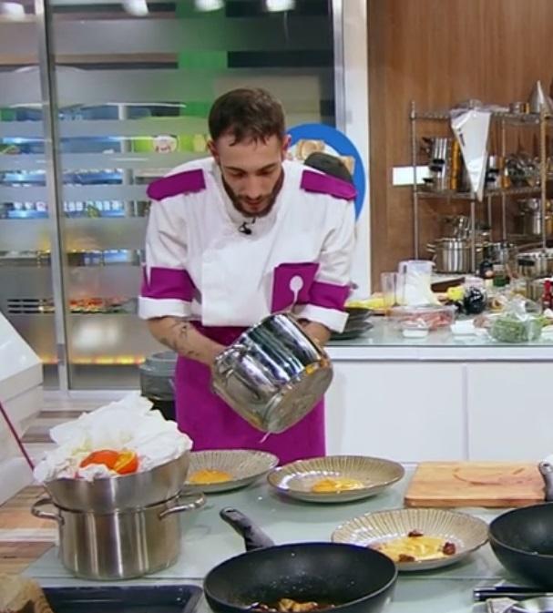 Luca Pintea la chefi la cutite