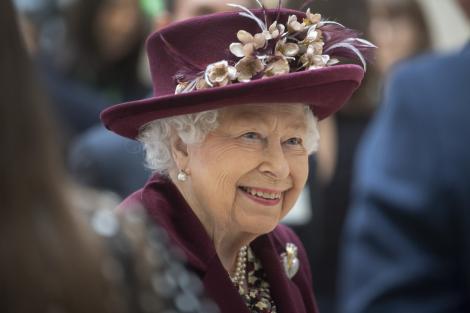 Regina Elisabeta a II-a se pregătește pentru parada de ziua ei. Cine va sta lângă ea, în locul Prințului Philip