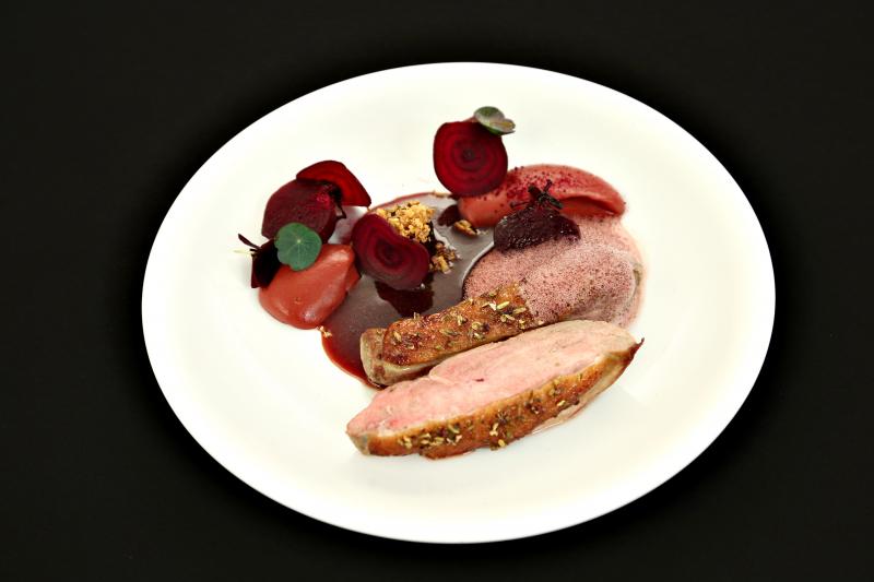 farfuria pregătita de florin revesz 