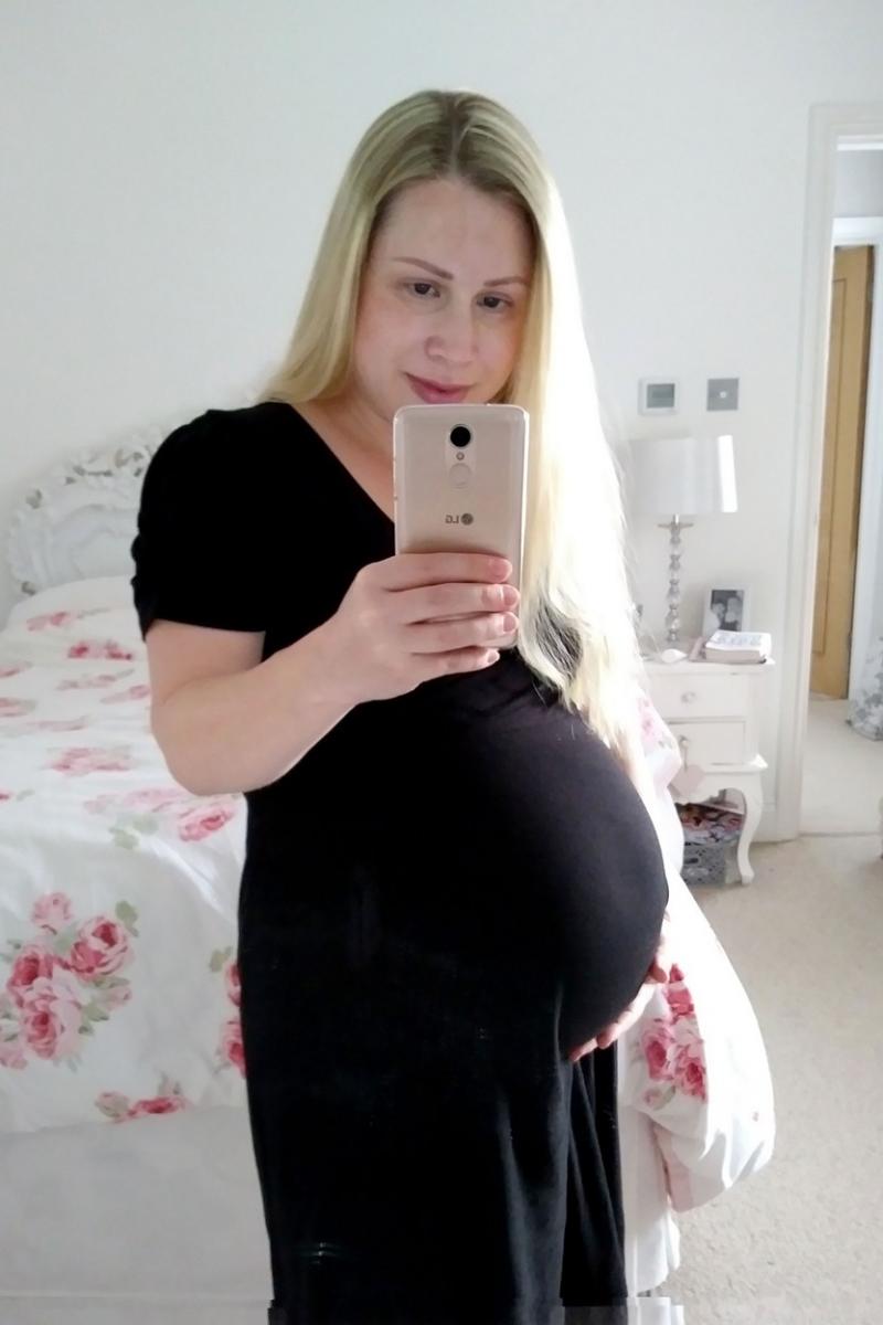 helen baker insarcinata