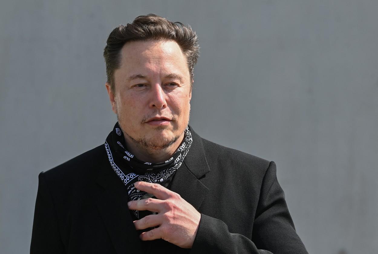 Elon Musk, casa de doar 35 de metri pătrați în care stă alături de iubita sa. Arată ca un container pentru muncitori