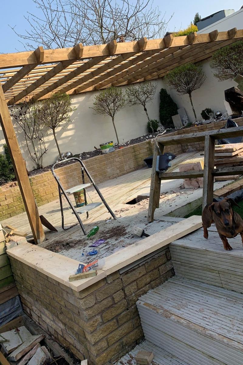 curtea britanicei Joy Rodriguez-Adams