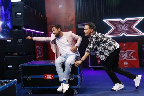 Prezentatorii Răzvan și Dani deschid în forță cel de-al zecelea sezon X Factor